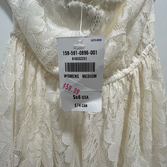 Abercrombie lace dress, size medium, brand new with tags/ never worn - Picture 5 of 6